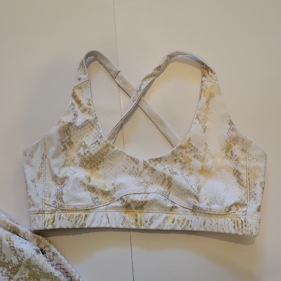 white and gold athleasure set - Picture 2 of 7